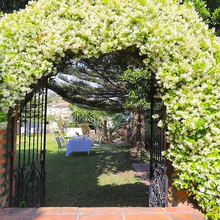 Clavero Villa *