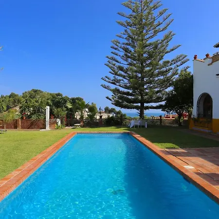 Clavero Villa *